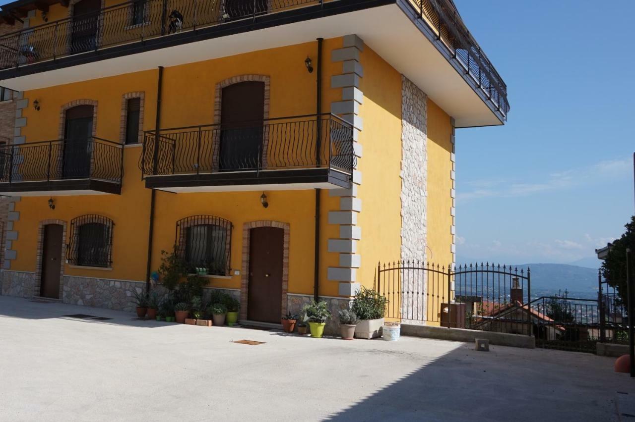 A Casa Di Laura B&B Apartments كامبانيا المظهر الخارجي الصورة