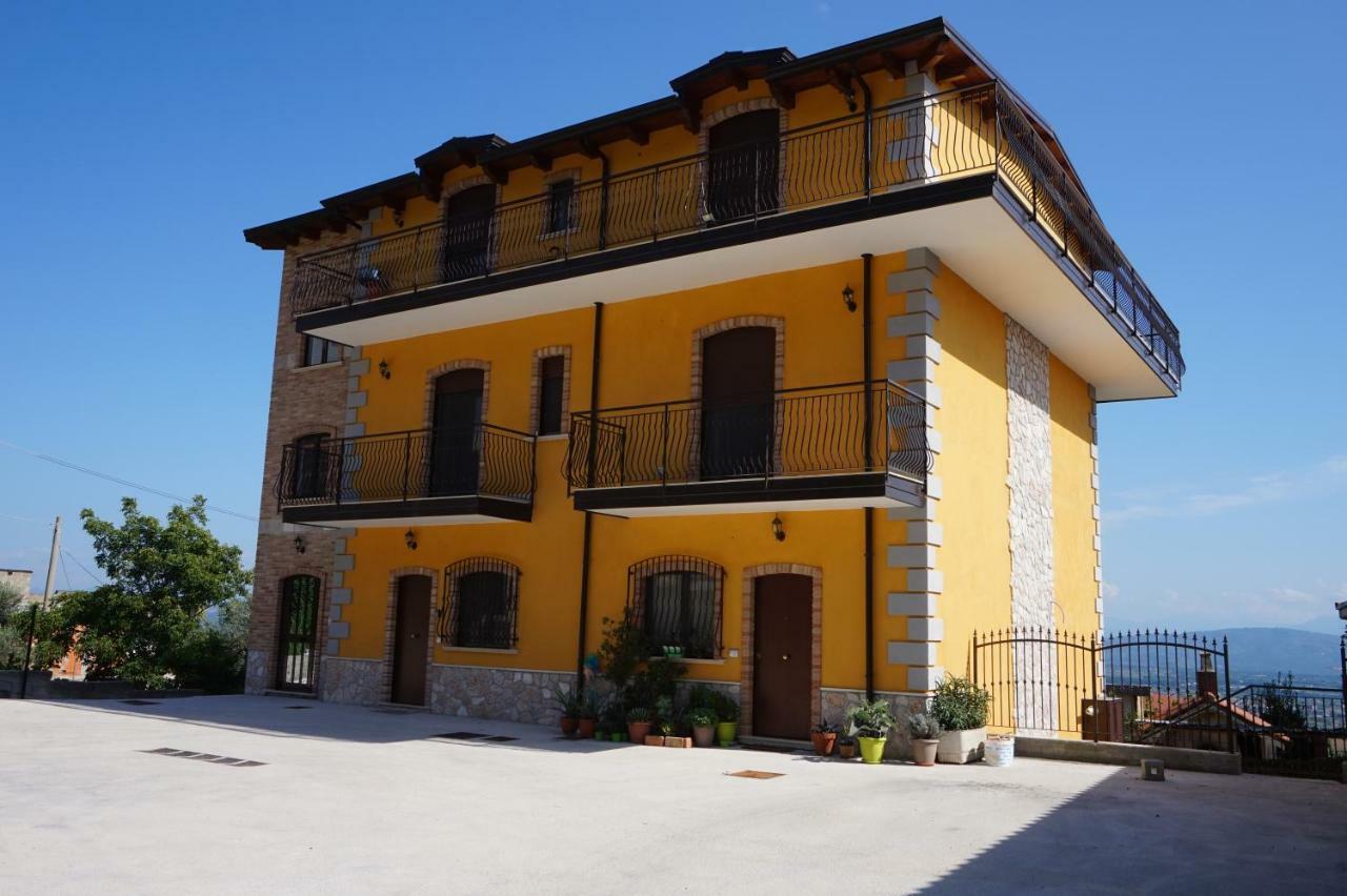 A Casa Di Laura B&B Apartments كامبانيا المظهر الخارجي الصورة